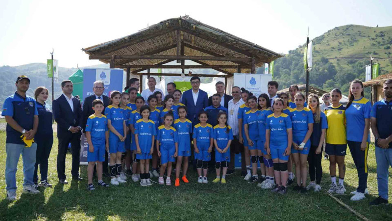 Yaylaq Festivalında voleybol yarışları baş tutub