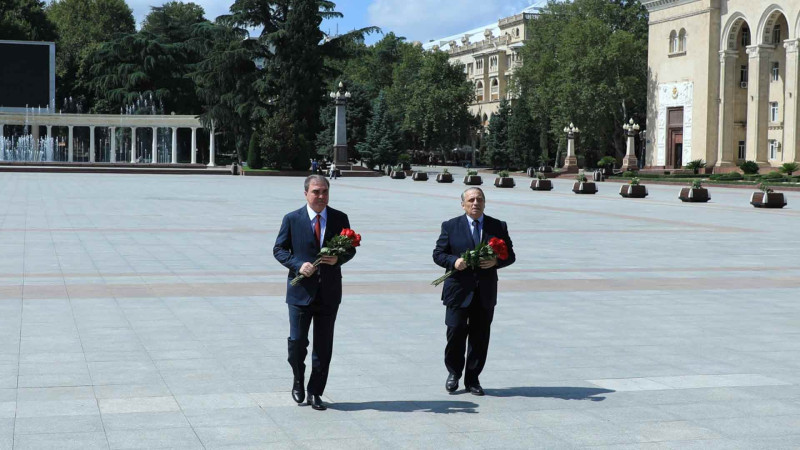 Niyazi Bayramov Gürcüstanın şəhərimizdəki yeni Baş konsulu ilə görüşüb