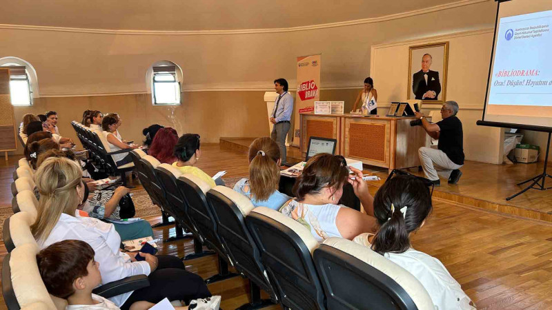 “Bibliodrama - Oxu! Düşün! Həyatını dəyiş!” adlı təlim keçirilib
