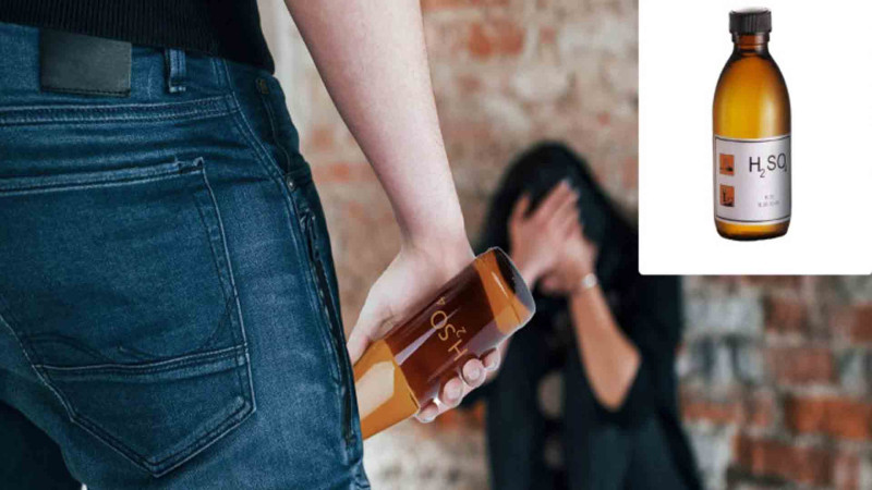 Şəhər sakini arvadının üstünə “kislota” töküb