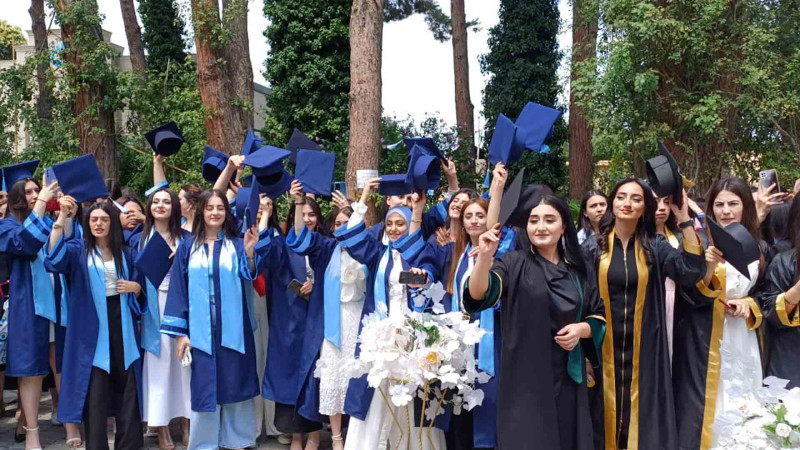 Tibb Kollecində məzun günü və əmək yarmarkası olub