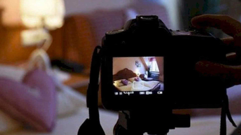 Xalası qızını yarıçılpaq fotosu ilə şantaj edənə hökm oxunub