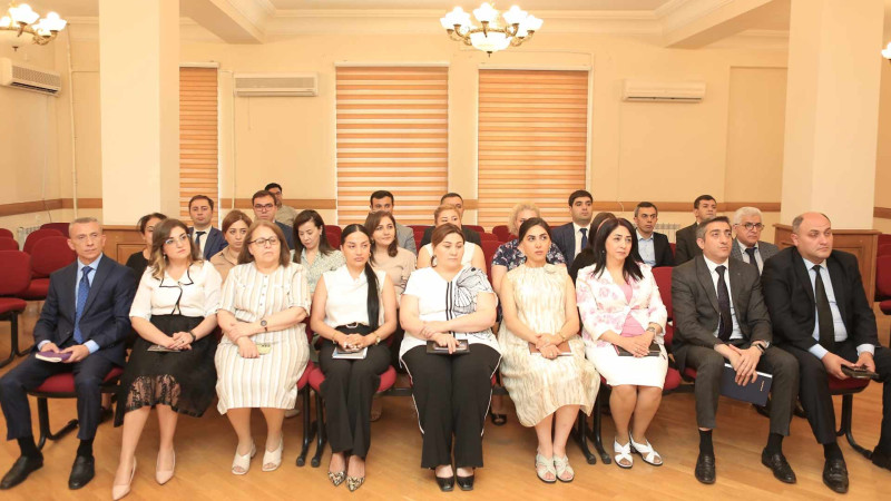 Dövlət qulluqçularına təlim keçirilib