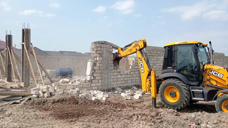 Bu küçədə qanunsuz tikinti işləri dayandırılıb
