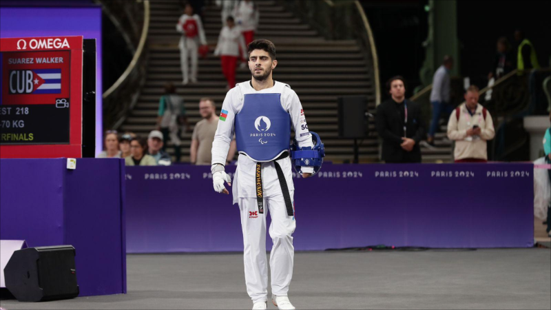 Gəncəli parataekvondoçu yarımfinalda mübarizə aparacaq