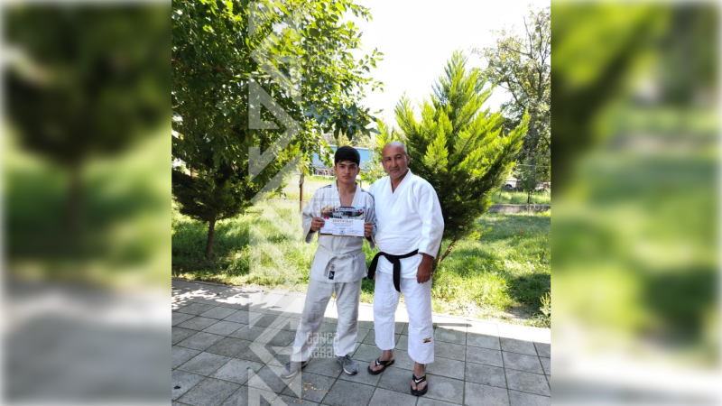 Nizami yurdunun idmançısı respublika seminarında təltif olunub