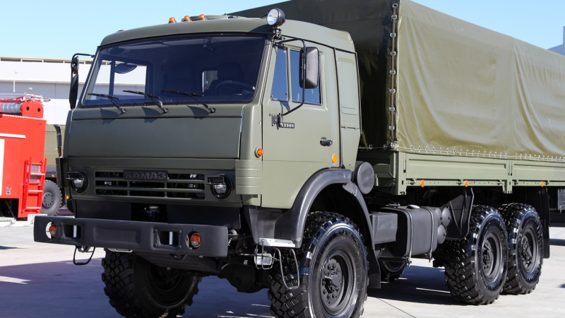 Hərbi “Kamaz” qəzaya düşüb