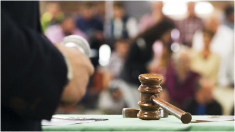 Bağlanmış bankın əmlakı hərraca çıxarılır