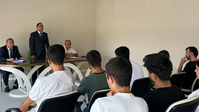 İlk dəfə səs verəcək şəxslər maarifləndiriliblər