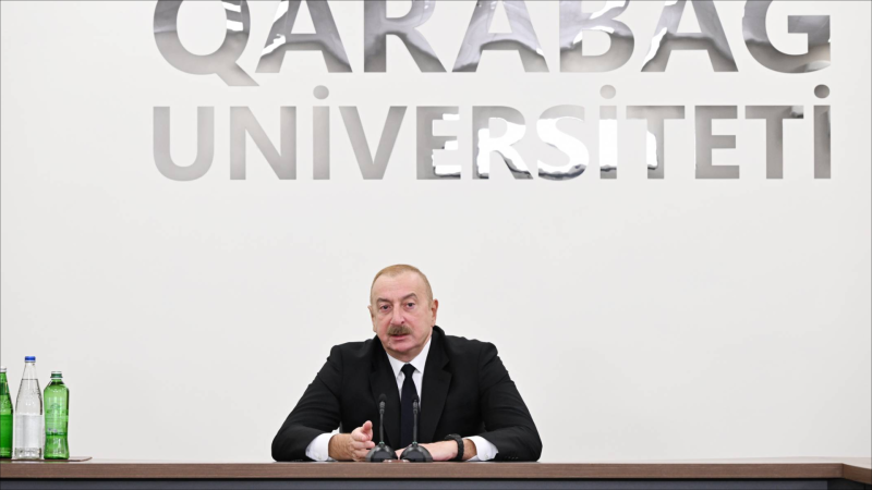 İlham Əliyev Qarabağ Universitetinin heyəti ilə görüşüb