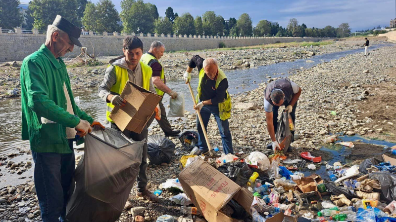 Gəncəçayın bir hissəsi tullantılardan təmizlənib