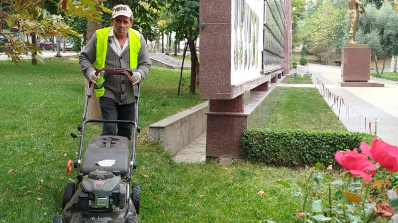 İki parkda yaşıllaşdırma işləri aparılıb