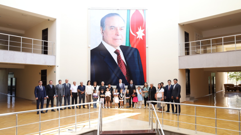 İcra başçısı şəhid övladlarını təbrik etdi