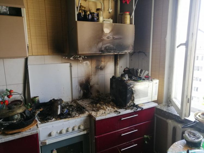 “TikTok”-a girir, telefonla danışırlar: Gəncə sakinləri sürücülərdən narazıdırlar