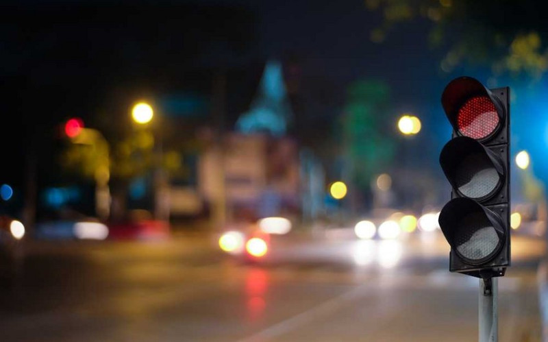 Yolu keçmək istəyən 22 yaşlı qızı maşın vurub