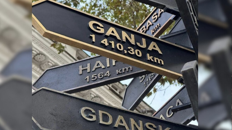 Ukraynada Gəncəyə aid nişan qoyulub