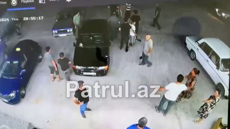 Azərbaycanda küçədə bıçaqlanma: ANBAAN GÖRÜNTÜLƏR