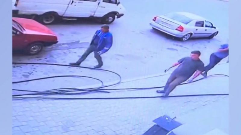 Gəncədə 29 min manatlıq naqillər oğurlanıb - VİDEO