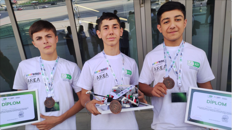 Gəncəli şagirdlər mükafata layiq görülüblər