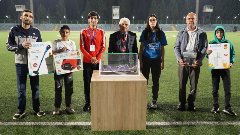 Futbol oyunundan sonra lotereya sevinci