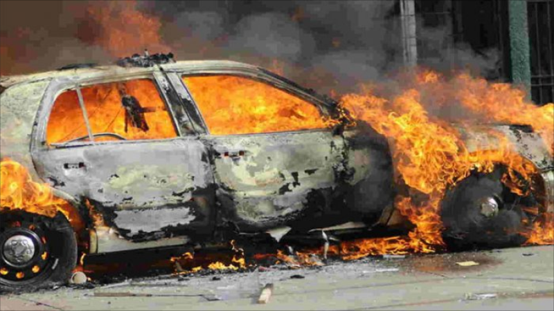 Samuxda təmir sexi və avtomobil yanıb