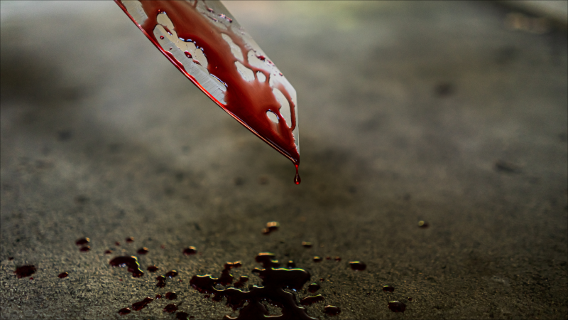 İlk dərs günü məktəbli bıçaqlandı