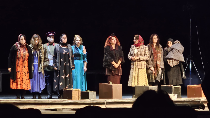 Bakı teatrının aktyorları Gəncədə “Şükriyyə” tamaşasını təqdim ediblər