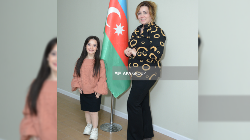 Deyirlər, niyə tək gəzirsən, balaca? - Bəstəboy aktrisa ilə MÜSAHİBƏ Deyirlər, niyə tək gəzirsən, balaca? - Bəstəboy aktrisa ilə MÜSAHİBƏ