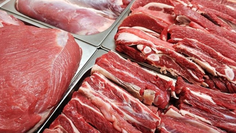 Azərbaycana ət idxalı kəskin artıb: Qiymət niyə enmir?