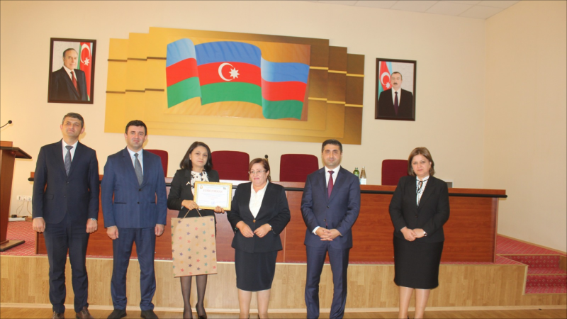 Göygöldə bir qrup müəllim mükafatlandırılıb