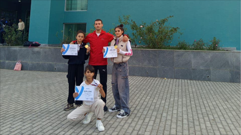 Vəzifəli şəxs qız qaçırdı