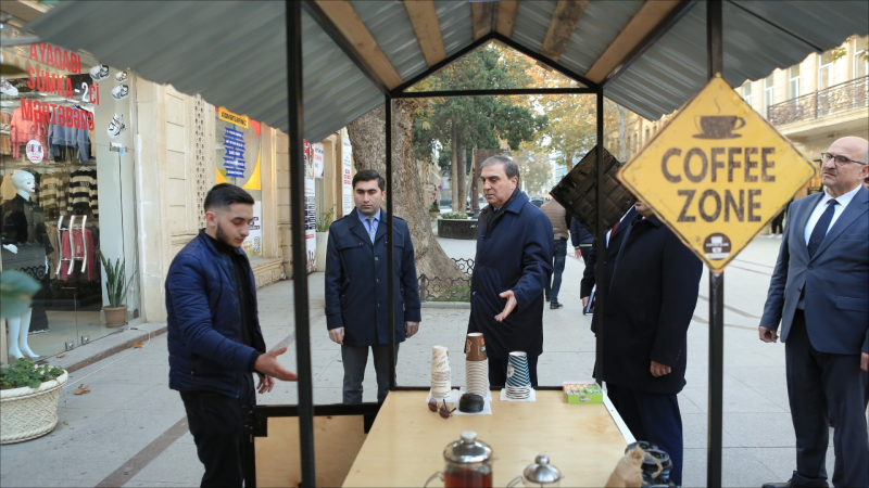 Niyazi Bayramov göstəriş verdi, köşklər YIĞIŞDIRILDI