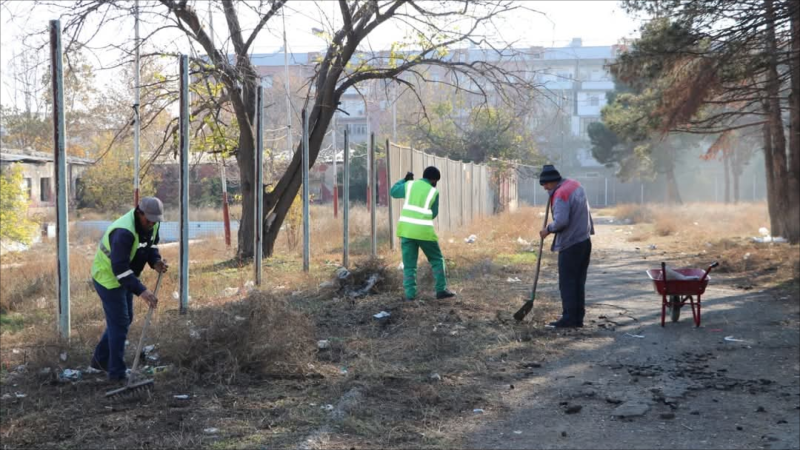 Metallurq idman kompleksinin ərazisi təmizlənib