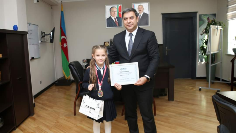 Elçin Kərimov Avropa çempionu olan şəhid övladı ilə görüşüb