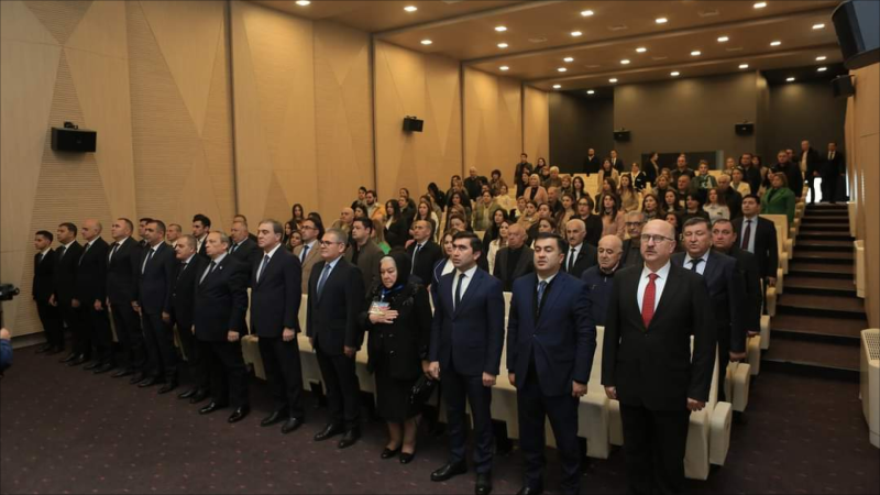 Gəncədə Dövlət Bayrağı Günü ilə bağlı tədbir keçirilib