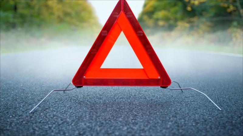 Avtomobil Muraveylə toqquşub, ölən var