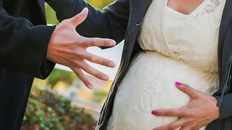 Məhkəmə 8 aylıq hamilə sevgilisini öldürən şəxslə bağlı qərar çıxardı