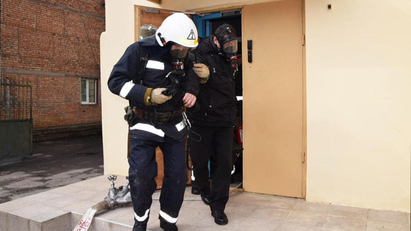 Gəncədə köməksiz vəziyyətdə qalan şəxslər xilas edilib