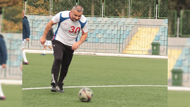 “Turan” və “Kəpəz”in veteranları meydanda üz-üzə gəldilər