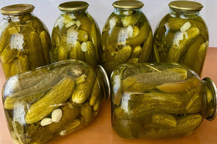 Xiyar turşusundan zəhərləndi, 8 gün sonra öldü