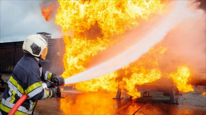 Mingəçevirdə ikimərtəbəli obyektdə yanğın olub