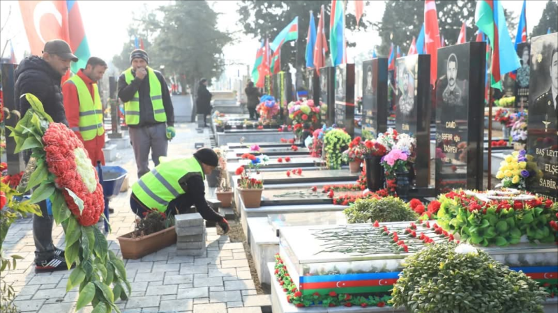 Gəncə şəhər Şəhidlər Xiyabanı təmir olunur