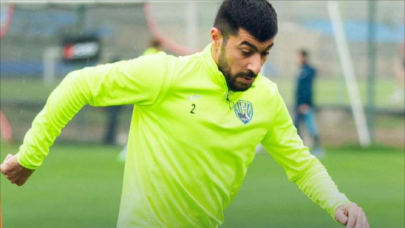“Kəpəz”in futbolçusu: Məşqlərə tez qoşulmağa çalışacağam ki, komandamın yanında olum