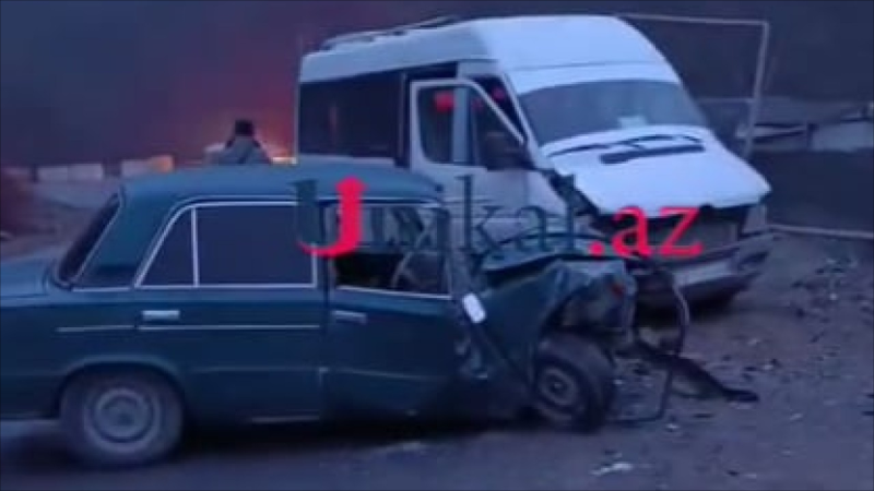 Daşkəsəndə VAZ mikroavtobusla toqquşub