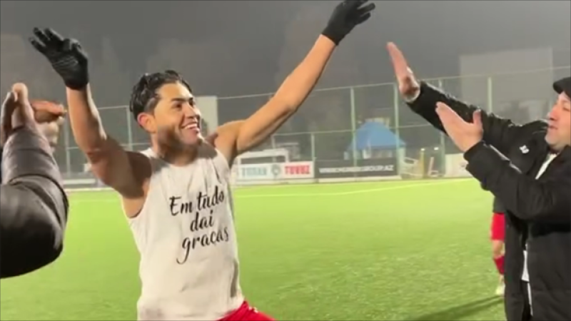 Qələbəni rəqslə qeyd etdilər - VİDEO