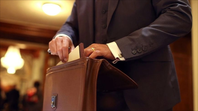 Məhkəmə liseyin həbs edilən keçmiş direktoru ilə bağlı qərarı ləğv etdi