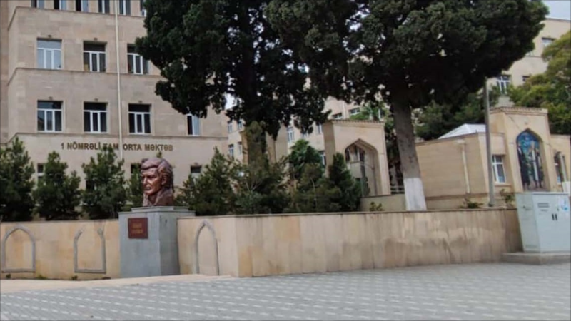 Gəncədə məktəb direktoruna şiddətli töhmət verildi - VİDEO