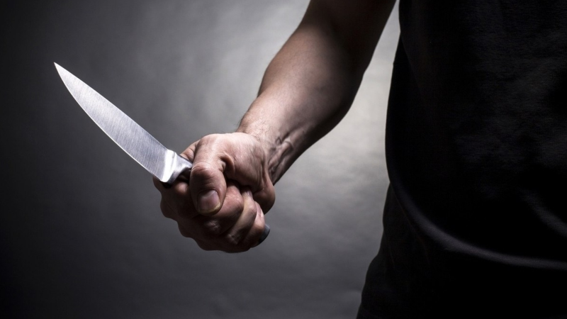 45 yaşlı qadın bıçaqlanıb, əri saxlanılıb