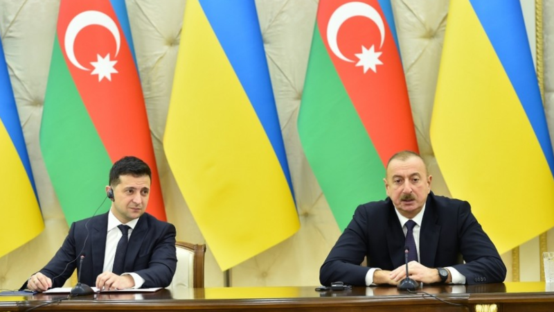 Volodimir Zelenski İlham Əliyevlə söhbət edib