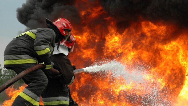 İki yaşayış evində yanğın olub